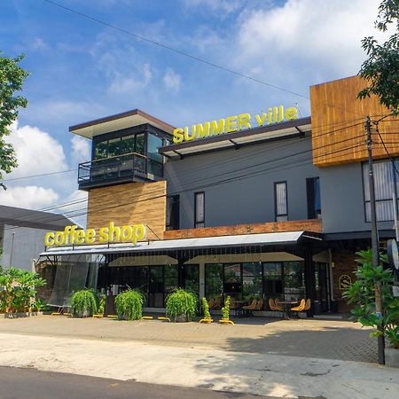 Hotel Summerville Majalengka Exterior photo