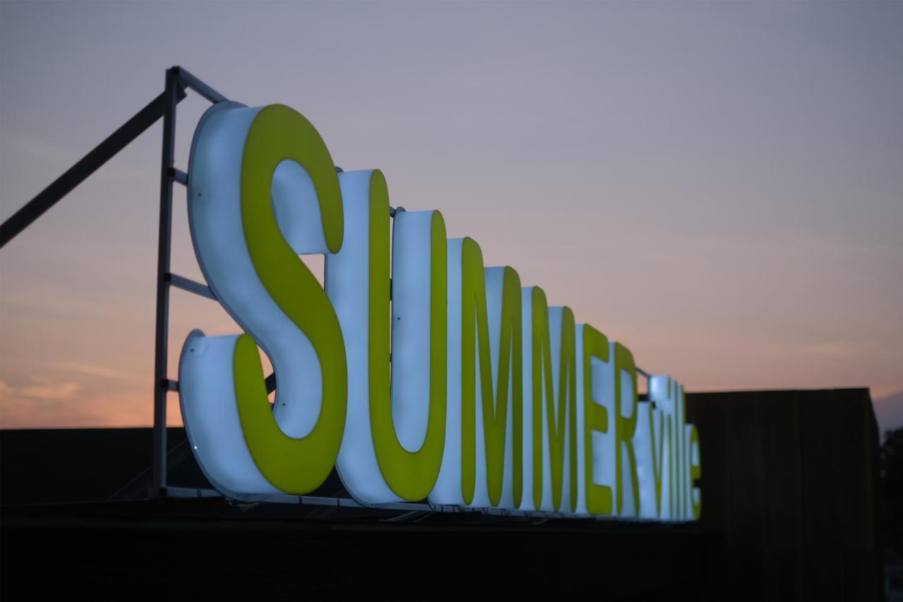 Hotel Summerville Majalengka Exterior photo